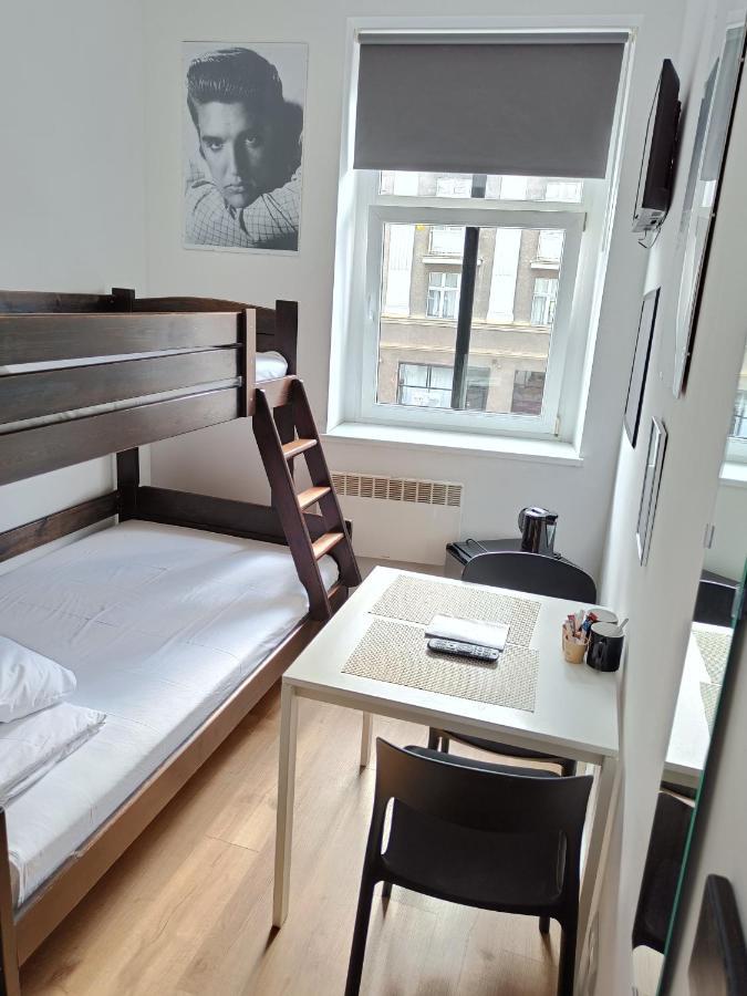 Blues Hostal *